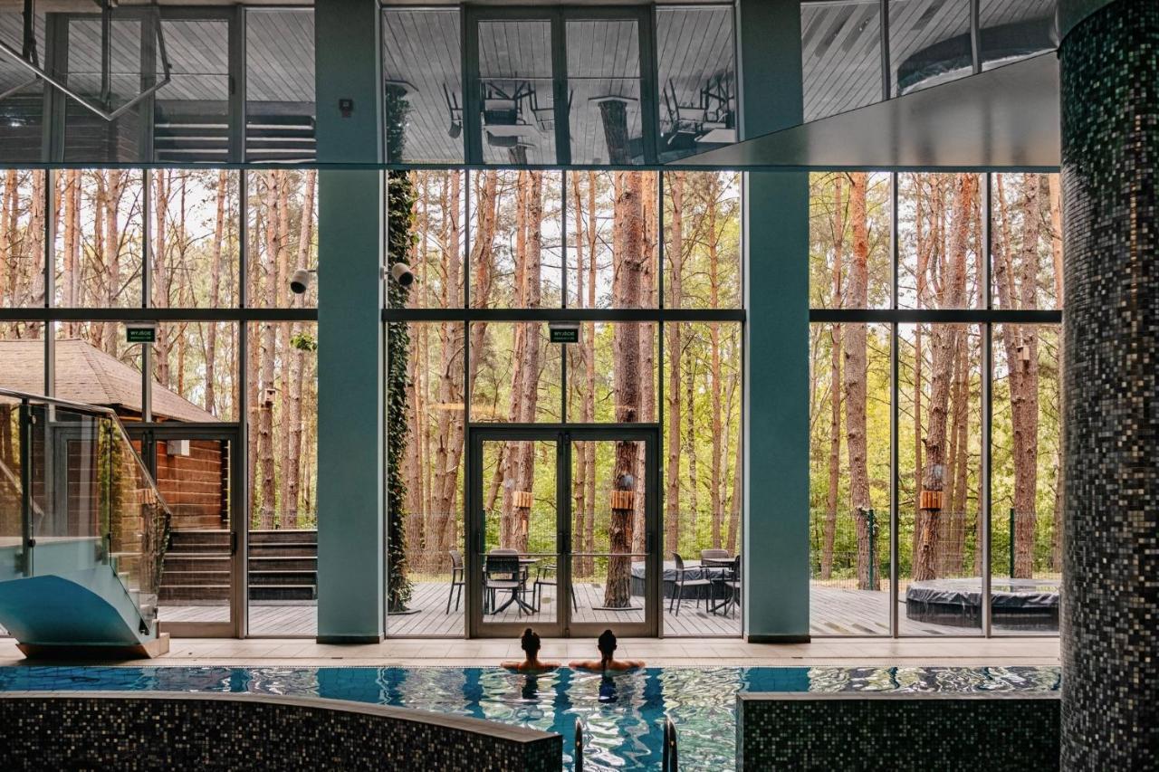 Hotel Uroczysko Cedzyna エクステリア 写真