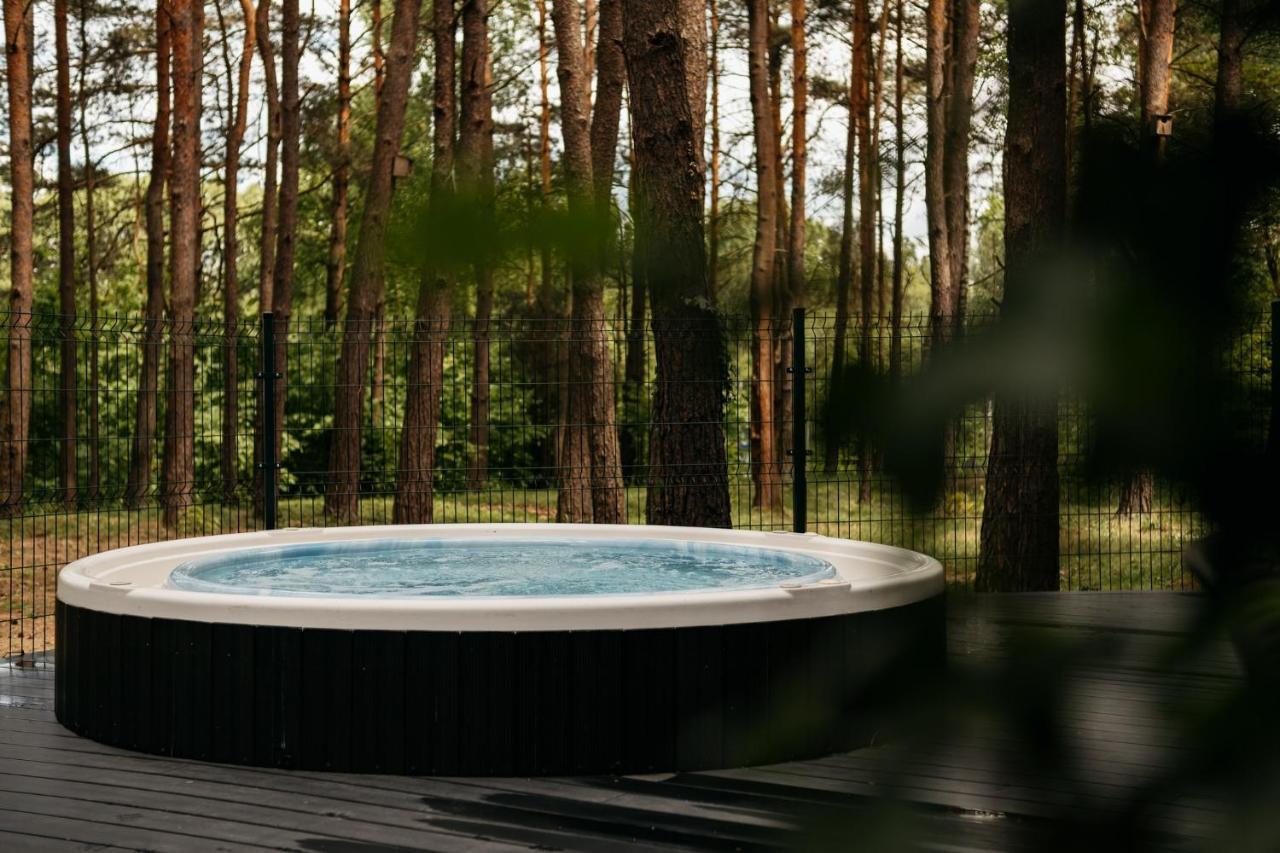 Hotel Uroczysko Cedzyna エクステリア 写真