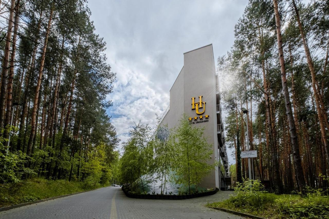 Hotel Uroczysko Cedzyna エクステリア 写真